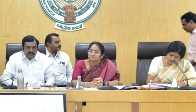 hellotelugu-MinisterSavitha