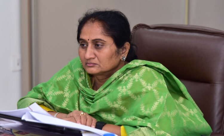 hellotelugu-MinisterSavitha
