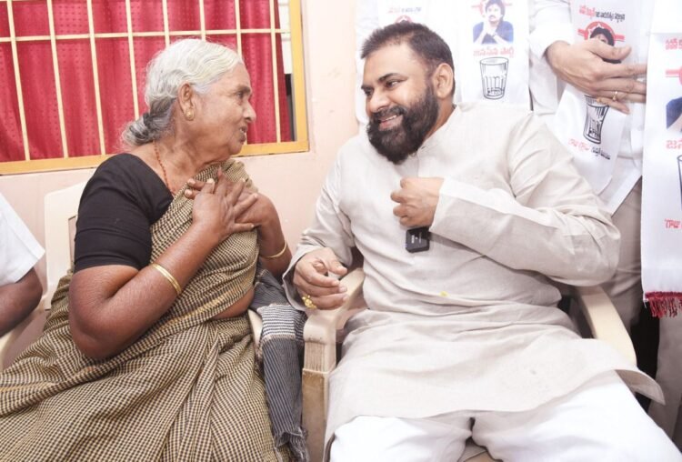 hellotelugu-PawanKalyan