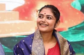 hellotelugu-SaayoniGhosh