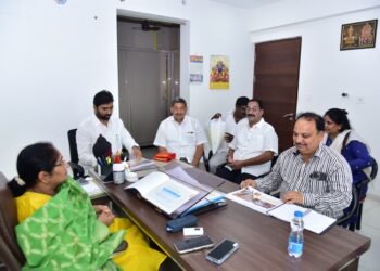 hellotelugu-ministerSavitha