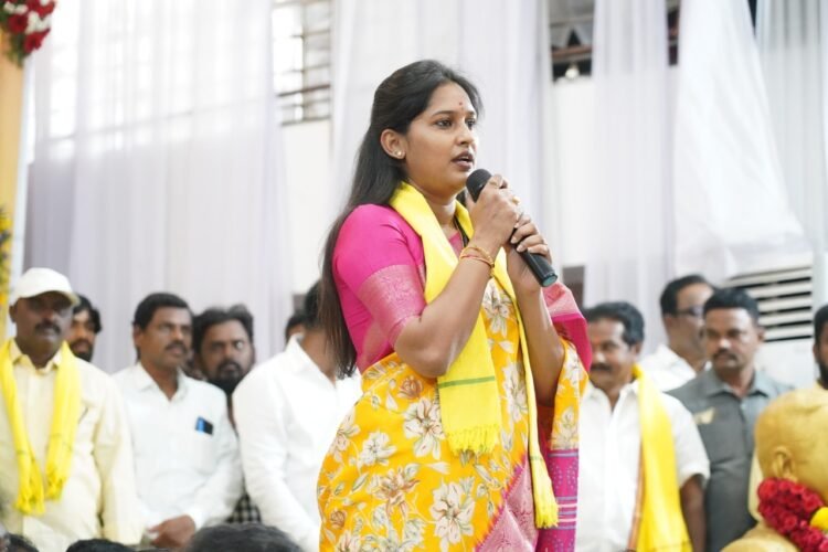 Hellotelugu-BandaruSravaniSree