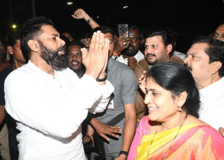 Helloteugu-Pawankalyan