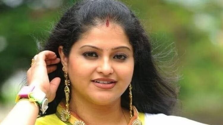 hellotelugu-ActressRashi