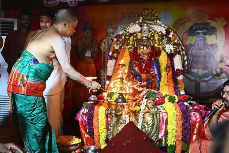 hellotelugu-Indrakeeladri