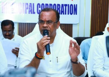 hellotelugu-KomatiReddyVenkatReddy