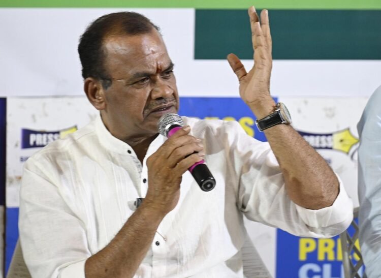 hellotelugu-KomatiReddyVenkatReddy