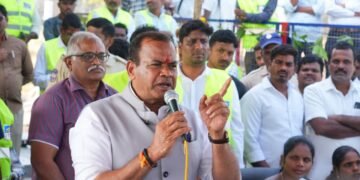 hellotelugu-KomatireddyVenkatReddy