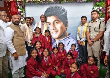 hellotelugu-KomatireddyVenkatReddy