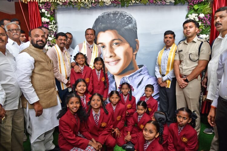 hellotelugu-KomatireddyVenkatReddy