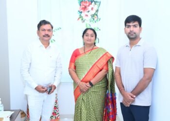 hellotelugu-MinisterSavitha