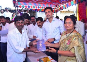 hellotelugu-MinisterSavitha