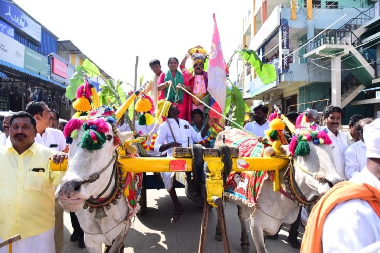 hellotelugu-MinisterSavitha