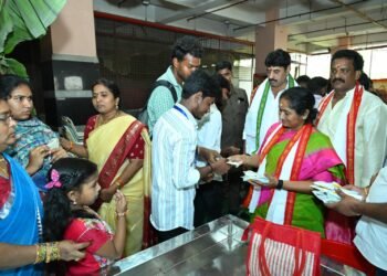 hellotelugu-MinisterSavitha