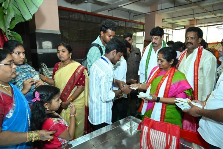 hellotelugu-MinisterSavitha