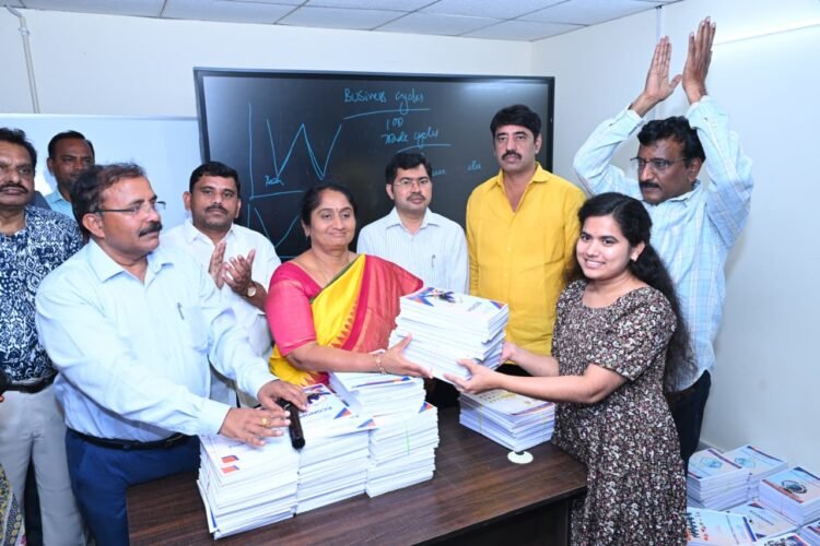 hellotelugu-MinisterSavitha