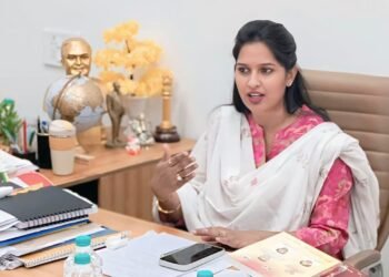 hellotelugu-BandaruSravaniSree