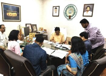 hellotelugu-KandulaDurgeesh