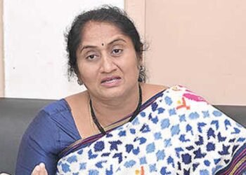 hellotelugu-MinisterSavitha