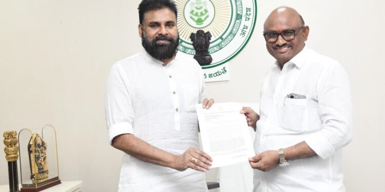 hellotelugu-PawanKalyan