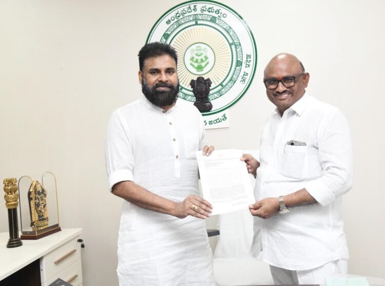 hellotelugu-PawanKalyan