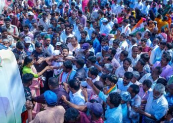 hellotelugu-YSSharmilaReddy