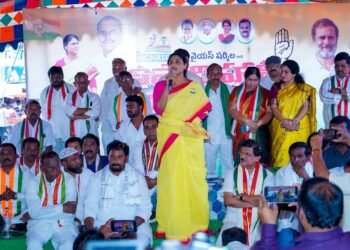 hellotelugu-YSSharmilaReddy