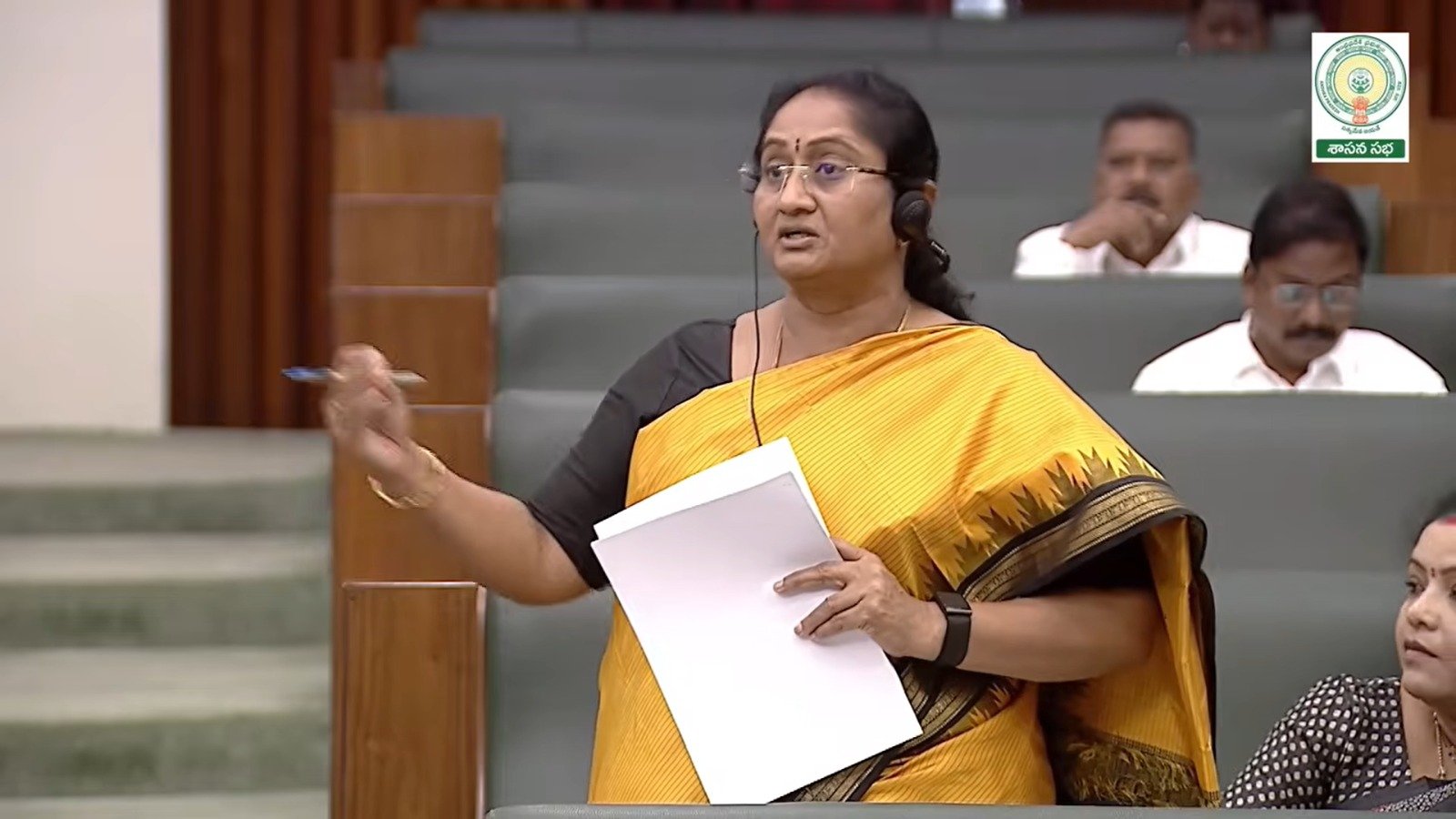 hellotelugu-ministerSavitha