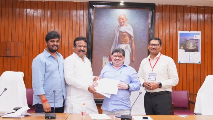 hellotellugu-PonnamPrabhakar