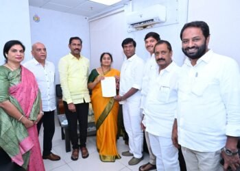 hellotelugu-MinisterSavitha
