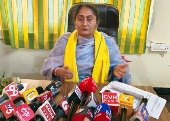 hellotelugu-MinisterSavitha