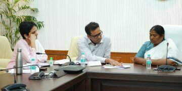 hellotelugu-MinisterSeethakka