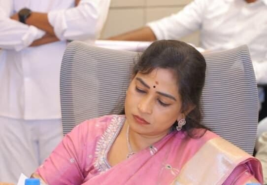 hellotelugu-AnithaVangalapudi