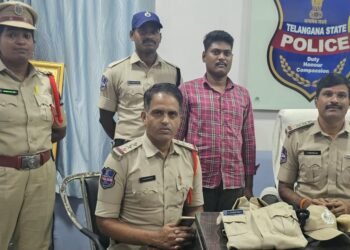 hellotelugu-FakePolice