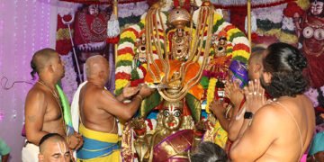 hellotelugu-GarudaSeva