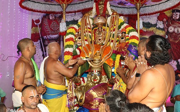 hellotelugu-GarudaSeva