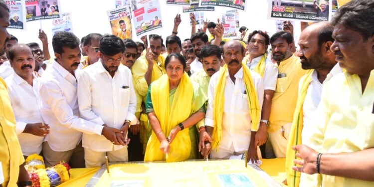 hellotelugu-MinisterSavitha