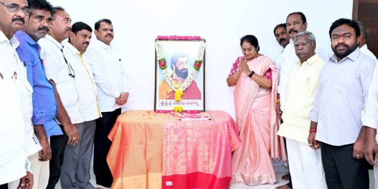hellotelugu-MinisterSavitha