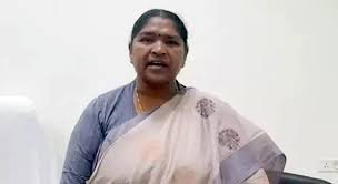 hellotelugu-MinisterSeethakka