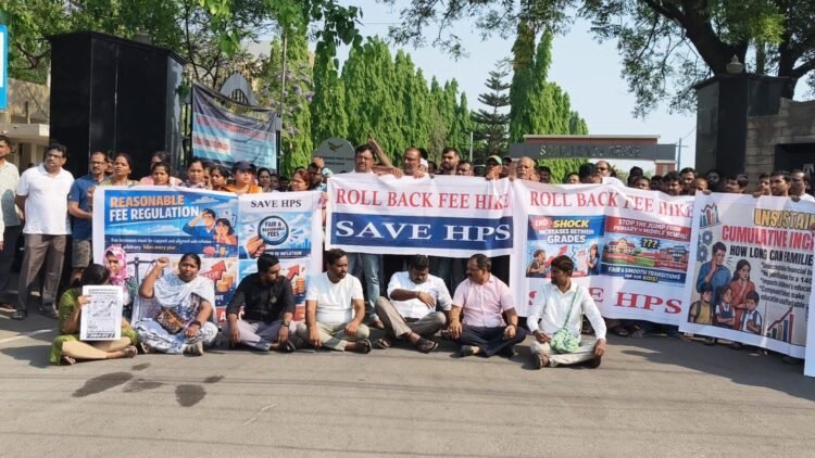 tHelloTelugu-ParentsProtest