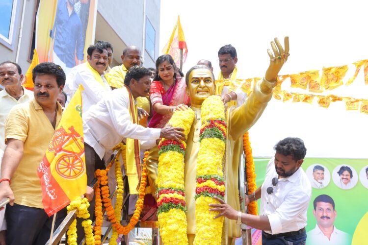 Hellotelugu-AnitaVangalapudi