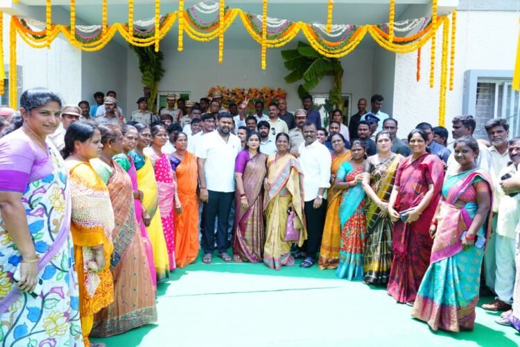 hellotelugu-AnithaVangalapudi