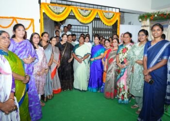 hellotelugu-Seethakka