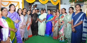 hellotelugu-Seethakka