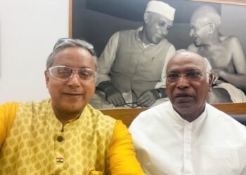 hellotelugu-ShashiTharoor