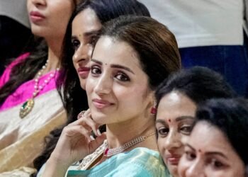 hellotelugu-TrishaKrishnan