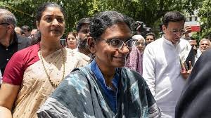hellotelugu-MeenaakhiNatarajan