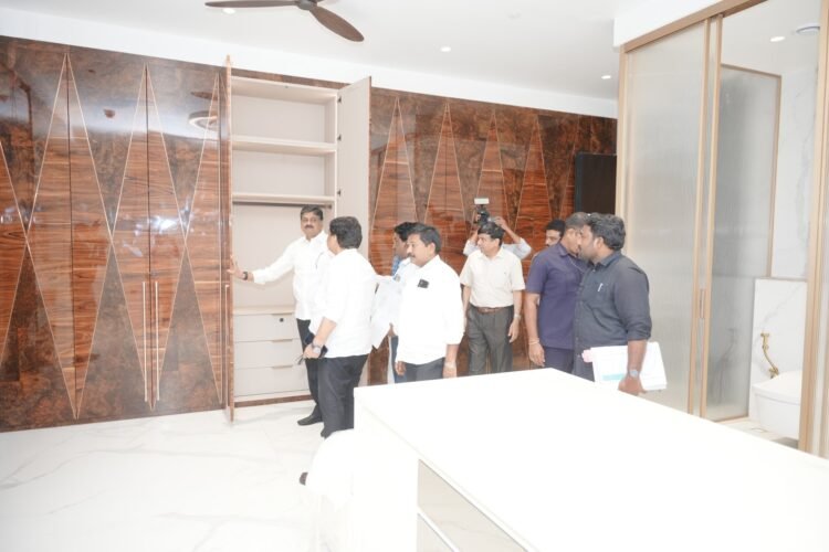 hellotelugu-PayyavulaKeshaav