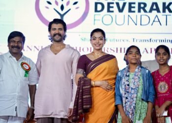 విజ‌య్ దేవ‌ర‌కొండ ర‌ష్మిక మంద‌న్నా వైర‌ల్