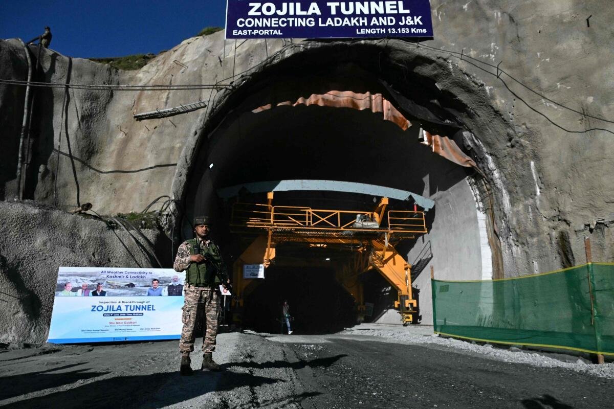 hellotelugu-ZojillaTunnel